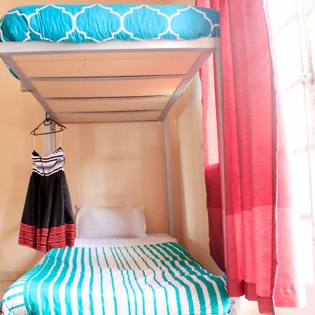Urban Backpackers Hostel โจฮันเนสเบิร์ก ภายนอก รูปภาพ