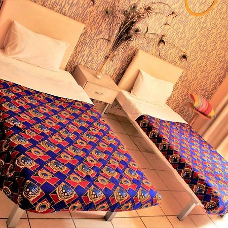 Urban Backpackers Hostel โจฮันเนสเบิร์ก ภายนอก รูปภาพ