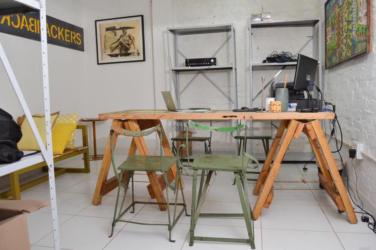 Urban Backpackers Hostel โจฮันเนสเบิร์ก ภายนอก รูปภาพ