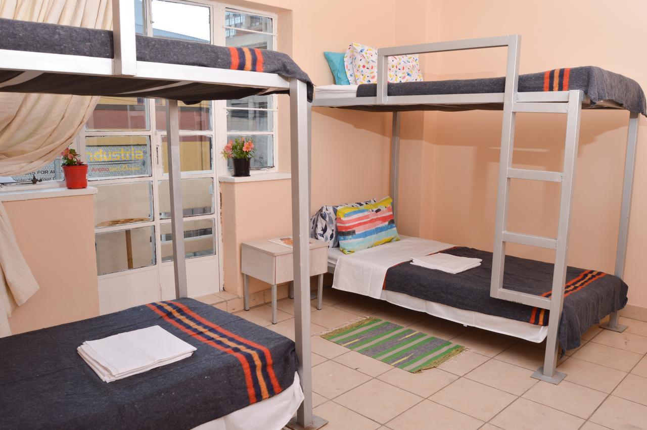 Urban Backpackers Hostel โจฮันเนสเบิร์ก ภายนอก รูปภาพ