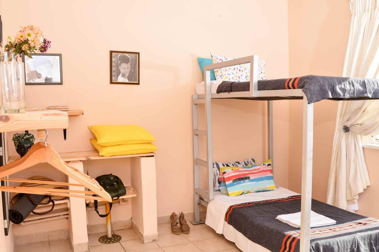 Urban Backpackers Hostel โจฮันเนสเบิร์ก ภายนอก รูปภาพ