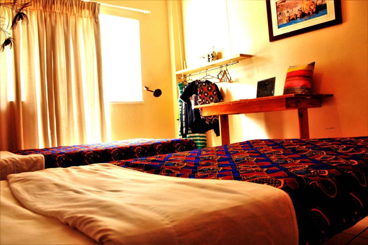 Urban Backpackers Hostel โจฮันเนสเบิร์ก ภายนอก รูปภาพ